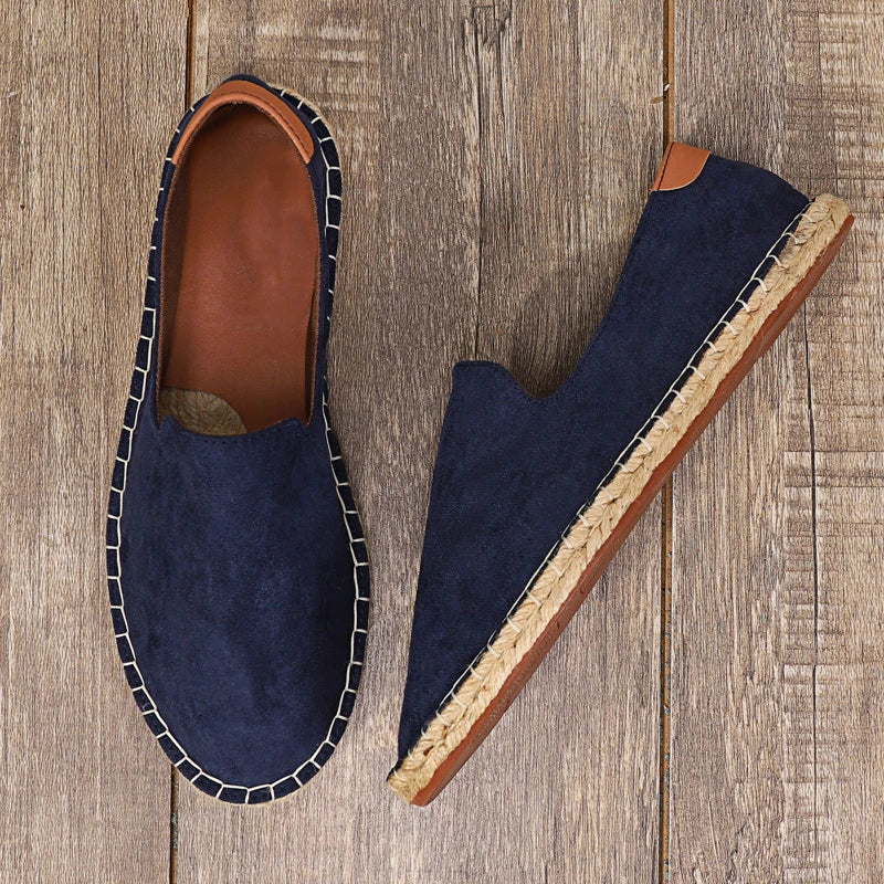 Leveza, conforto e qualidade incomparáveis. A Alpargata Loafer é feita com materiais duráveis, é versátil e elegante, perfeita para qualquer ocasião.