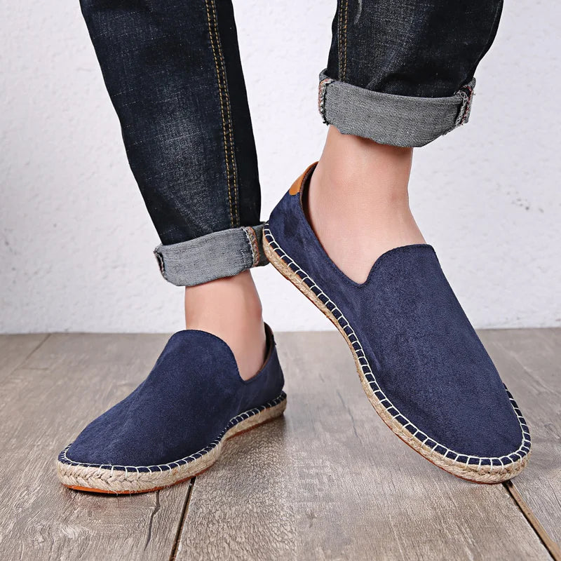 Leveza, conforto e qualidade incomparáveis. A Alpargata Loafer é feita com materiais duráveis, é versátil e elegante, perfeita para qualquer ocasião.