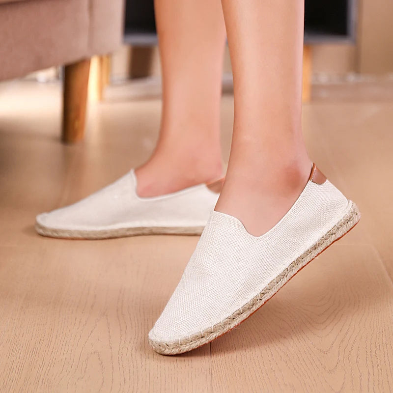 Leveza, conforto e qualidade incomparáveis. A Alpargata Loafer é feita com materiais duráveis, é versátil e elegante, perfeita para qualquer ocasião.