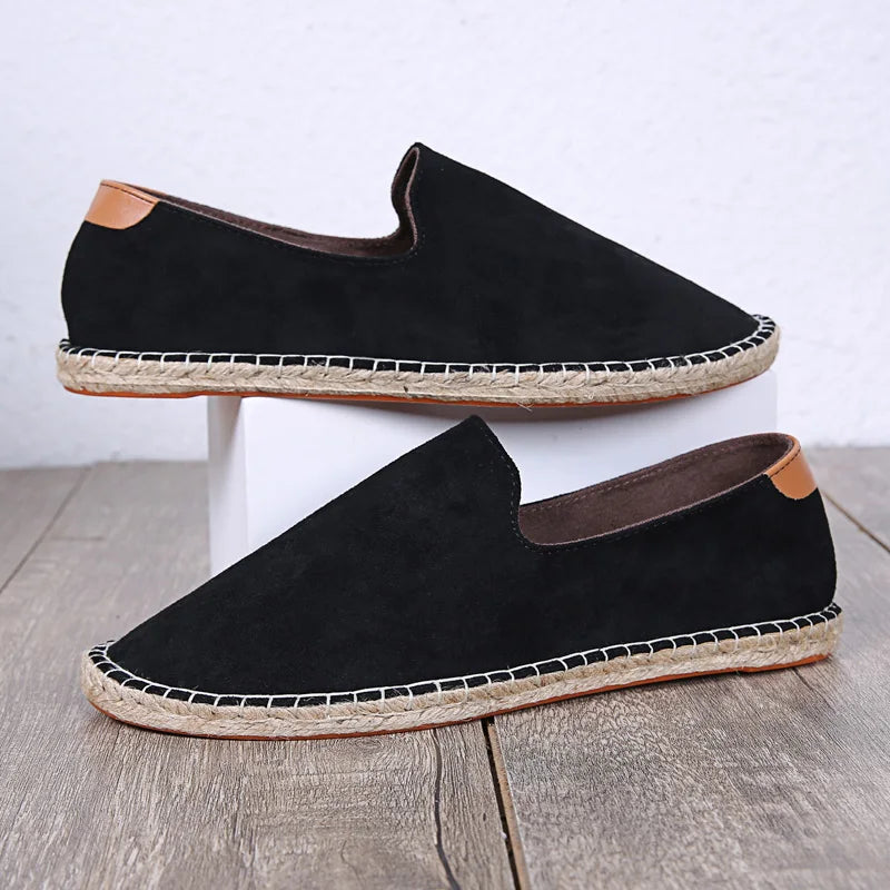 Leveza, conforto e qualidade incomparáveis. A Alpargata Loafer é feita com materiais duráveis, é versátil e elegante, perfeita para qualquer ocasião.