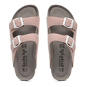 Sandália Birken Camurça, conforto excepcional com design europeu, unindo elegância atemporal e leveza. Perfeita para um estilo sofisticado e moderno.