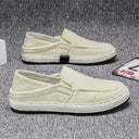Leveza, conforto e qualidade incomparáveis. A Loafer Furore é feita com materiais duráveis, é versátil e elegante, perfeita para qualquer ocasião.